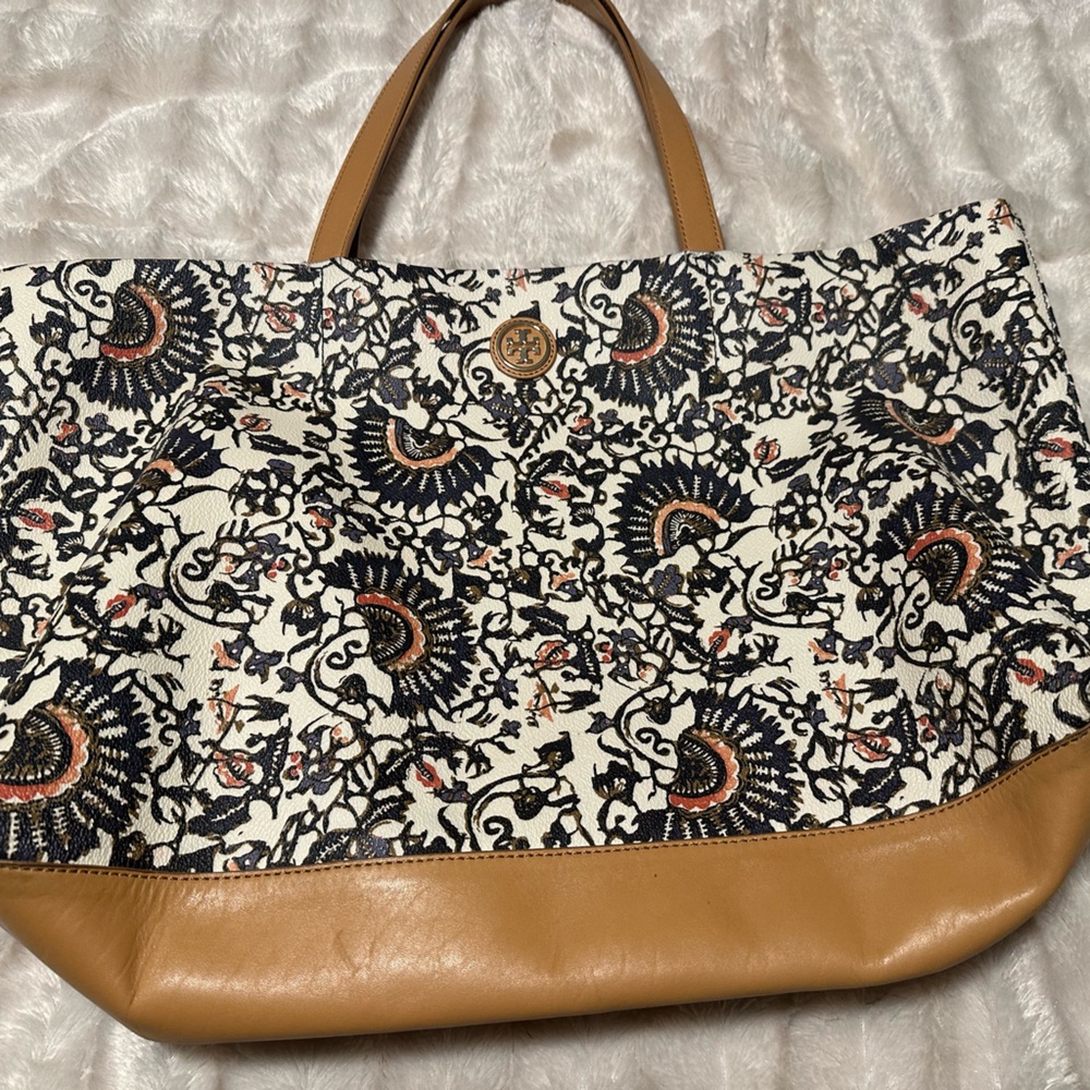 Tory Burch flower tote EUC